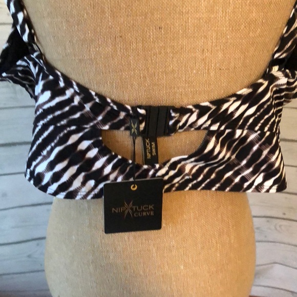 Nip Tuck Plus Size Swim Wear Size 22 swimsuit NWT - Picture 5 of 9